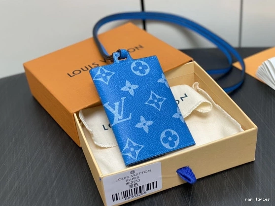 Cheap Holder Card VUITTON LOUIS Necklace-7.6*10*0.5CM 0727